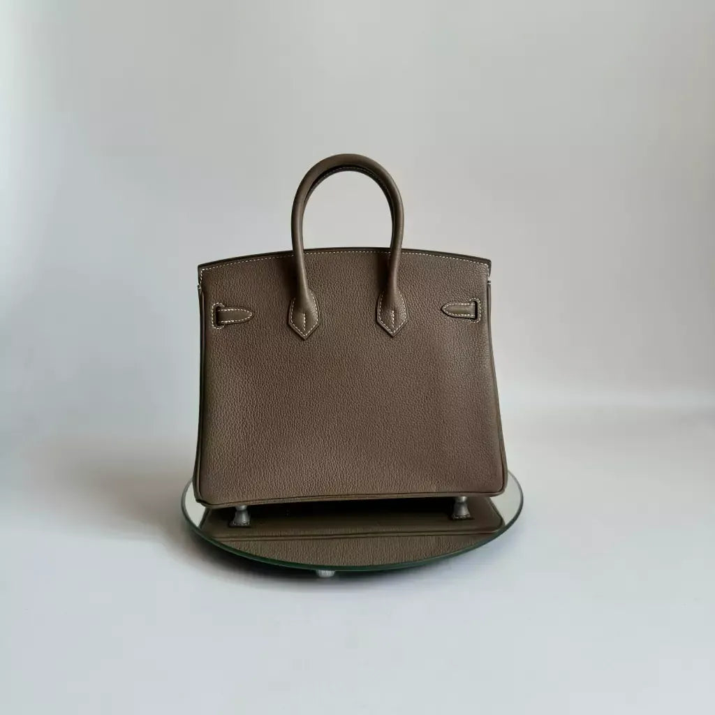 Hermès Birkin 25 Hss Bag In Chalk / Dove Grey Togo Leather