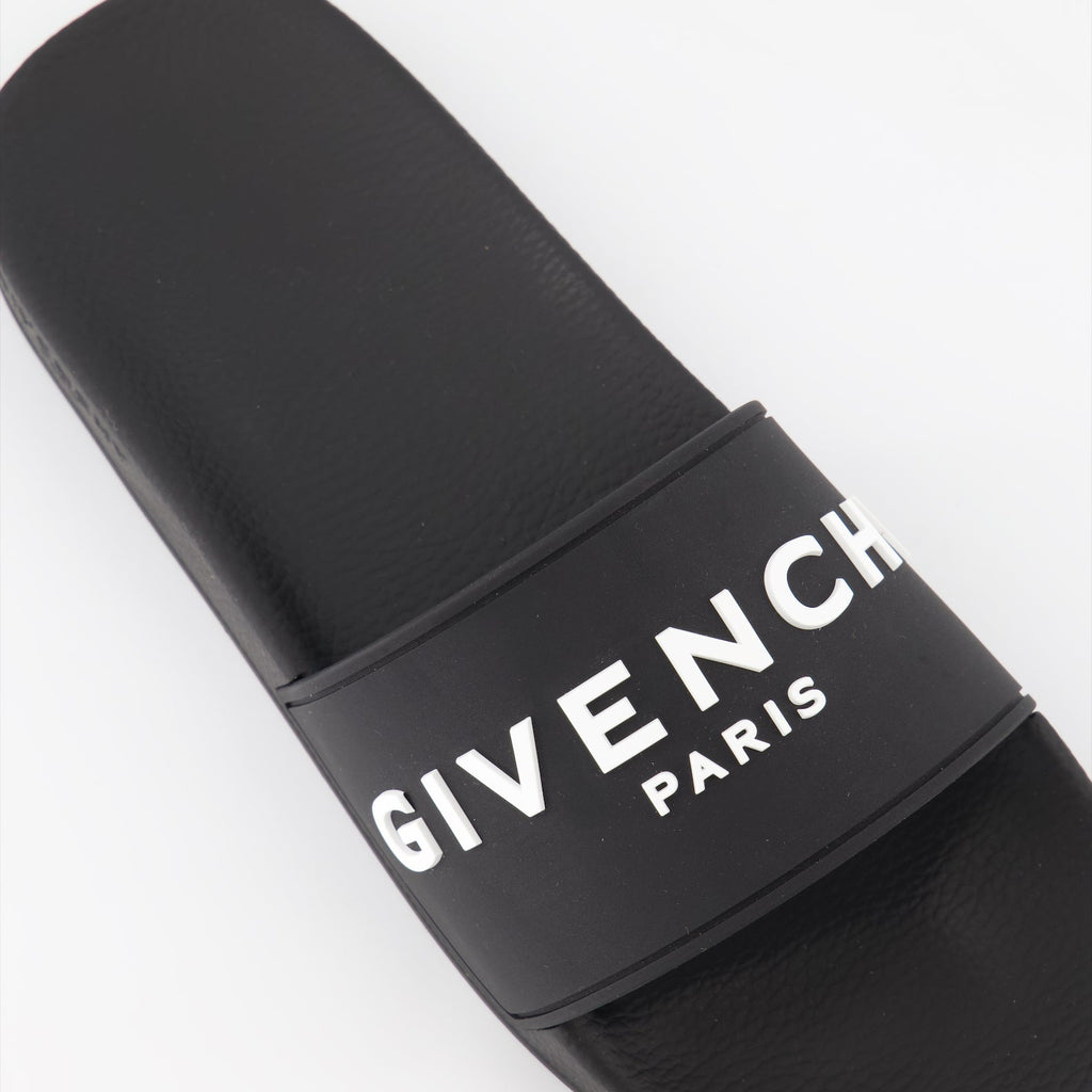 Logo sandals