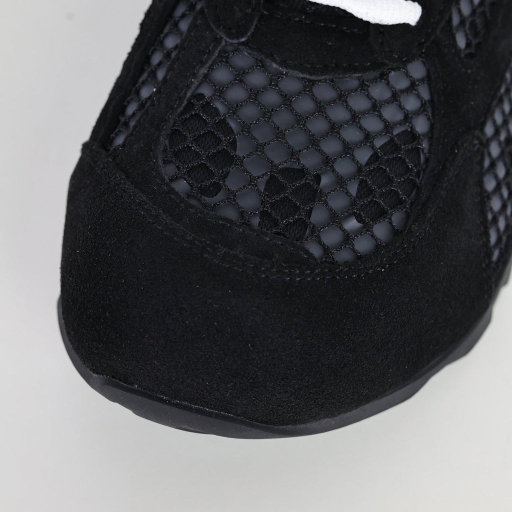 Orbit Lace-Up Runner in Black