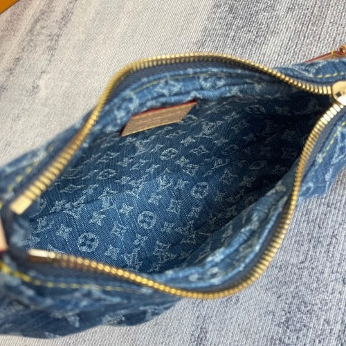 Louis Vuitton Handbag In Monogram Denim